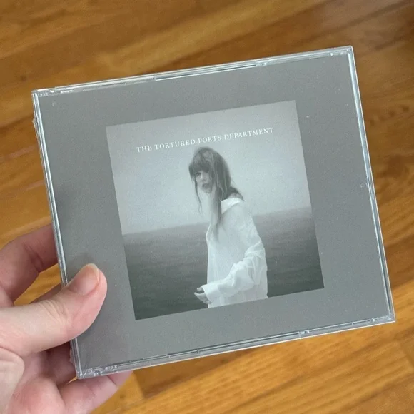 The Tortured Poets Department Collector’s Edition - Deluxe CD + “The Albatross” - Picture 2 of 4